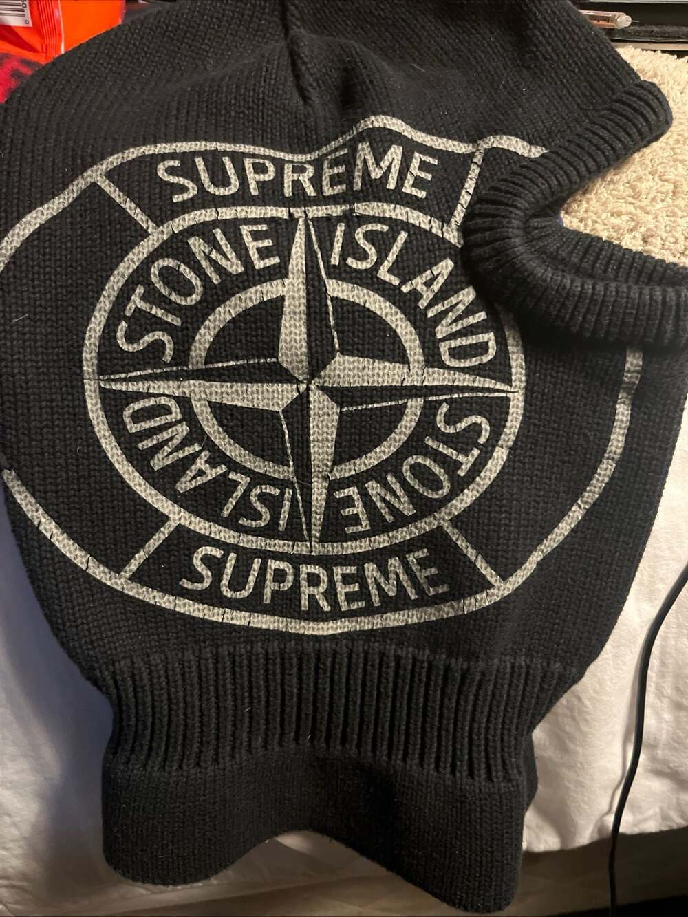 Supreme x Stone Island Glow Knit Balaclava Black FW20 One Size
